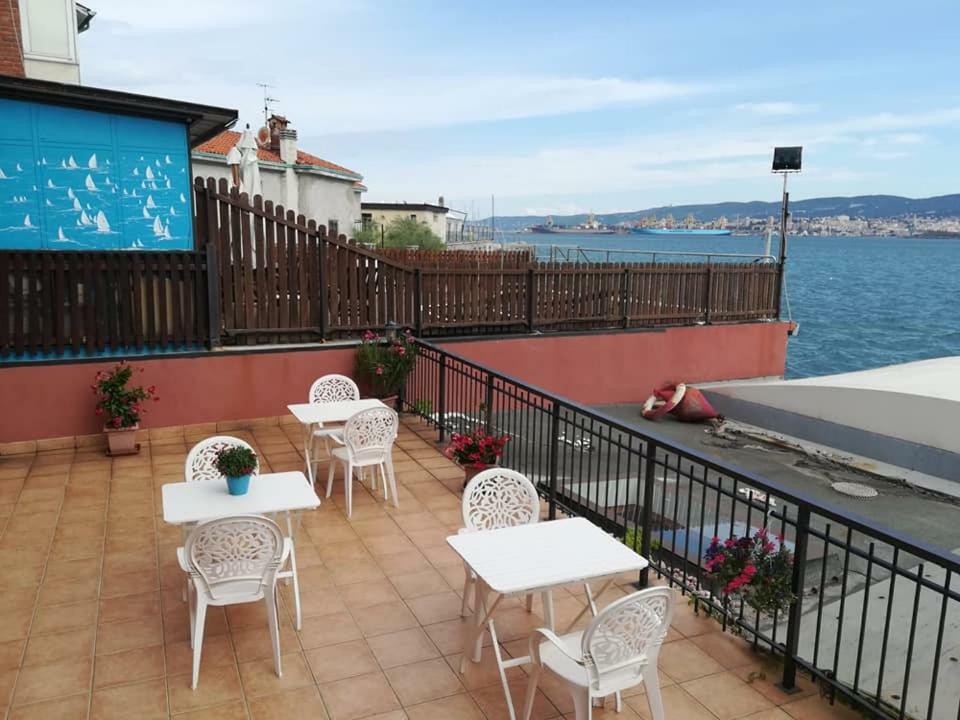 Hotel La Bussola Múggia Eksteriør bilde